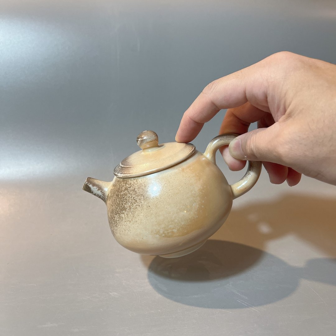 柴烧瓷土奶油系正把茶壶 / 柴烧茶具  / 小平凡手作 - 茶具/茶杯 - 陶 