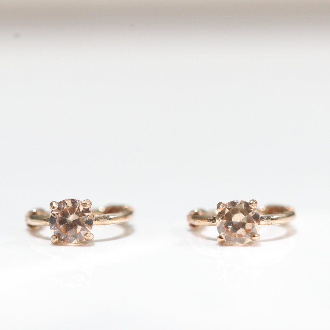 14K Brown CZ Lock Earring 黄钻耳扣耳环 - 耳环/耳夹 - 贵金属 金色