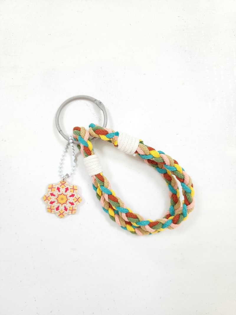 F.S.H 编织设计款。彩色世界。手腕绳。钥匙圈系列 - 钥匙链/钥匙包 - 棉．麻 多色