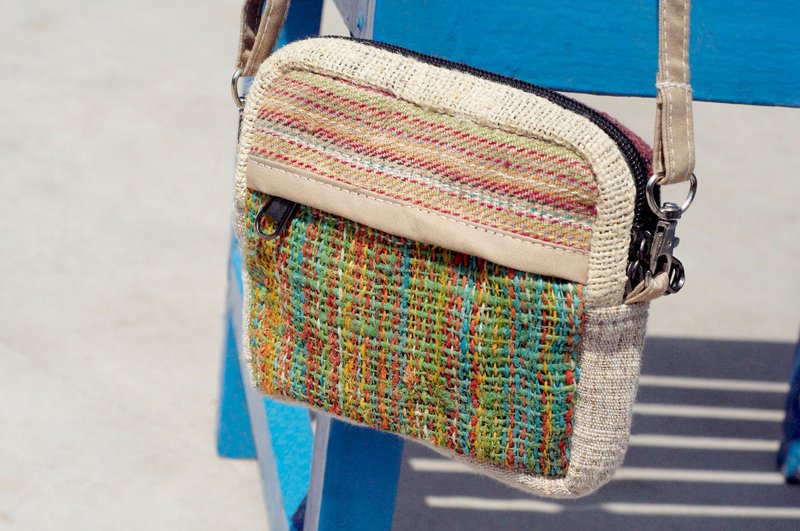 手工天然棉麻收纳包 / 民族风零钱包 / 相机包 / 手机包 / 卡夹 -  彩色森林拼接( 限量一件 ) - 化妆包/杂物包 - 棉．麻 多色