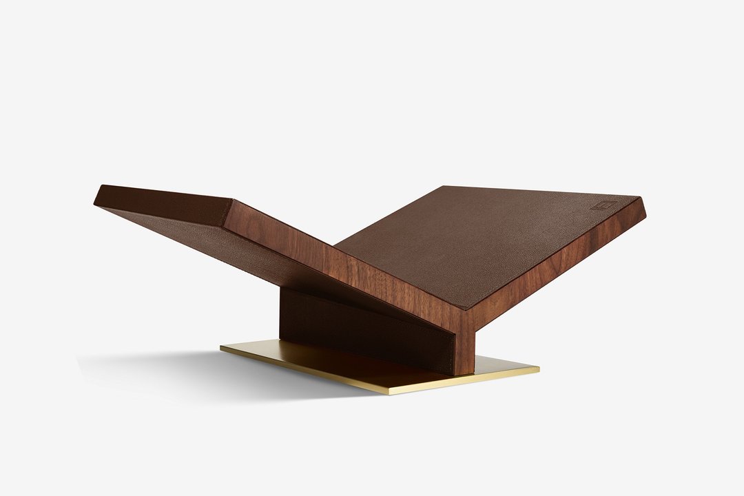 精装书架Collector Classic Bookstand - Brown Peddled Leather - 书架/书挡 - 其他材质 