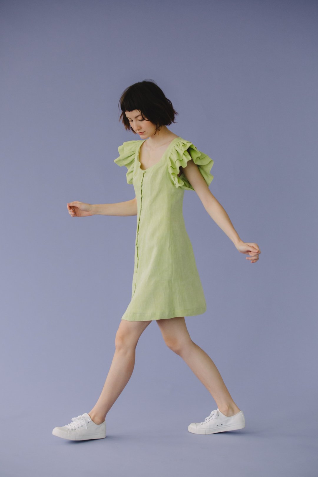 V NECK DRESS WITH DOUBLE RUFFLES SLEEVE IN GRAPE GREEN CHAMBRAY - 洋装/连衣裙 - 棉．麻 绿色