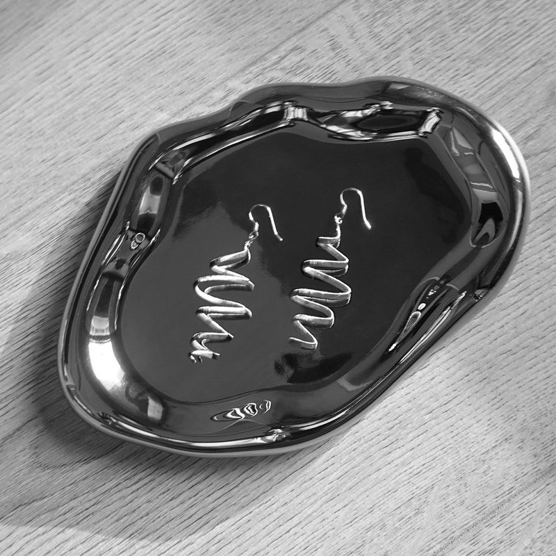 耳边书画 缠花耳饰 畅思 银灰 - 耳环/耳夹 - 绣线 银色