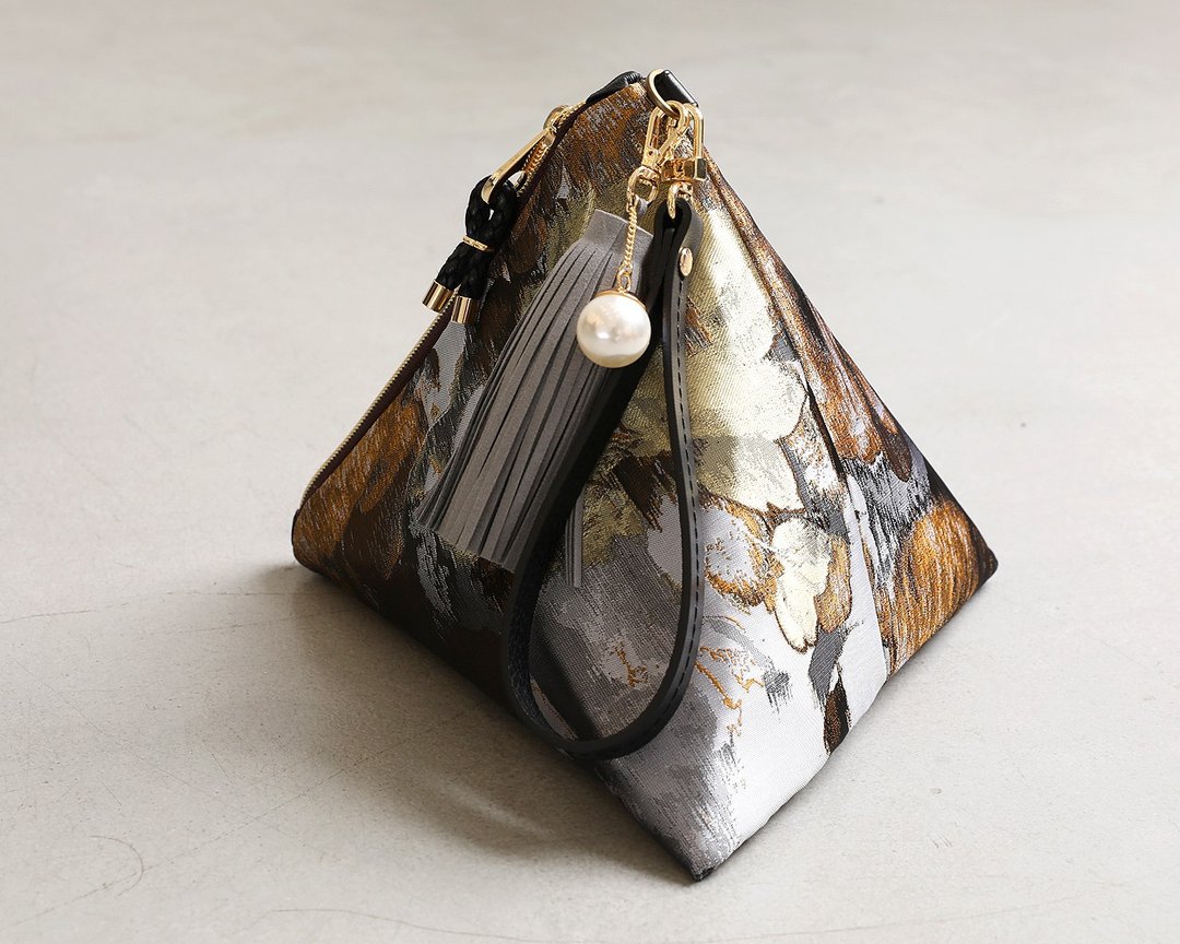 Cezanne triangular pouch bag - 化妆包/杂物包 - 其他材质 卡其色