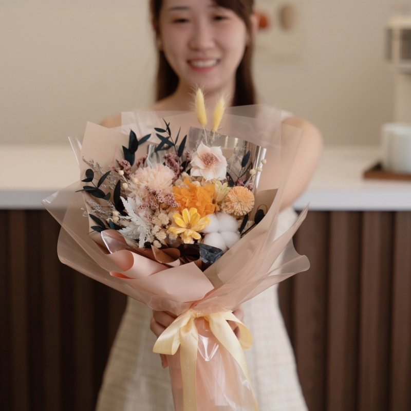 love u 系列永生康乃馨花束 蜜糖香槟色康乃馨 - 干燥花/捧花 - 植物．花 橘色