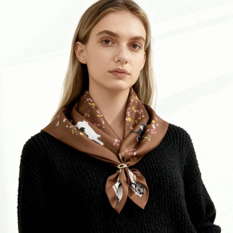 波兰猫与瑜伽士 双面丝巾丝巾环臻礼套装 Jardin Des Fontaines - 丝巾 - 聚酯纤维 咖啡色