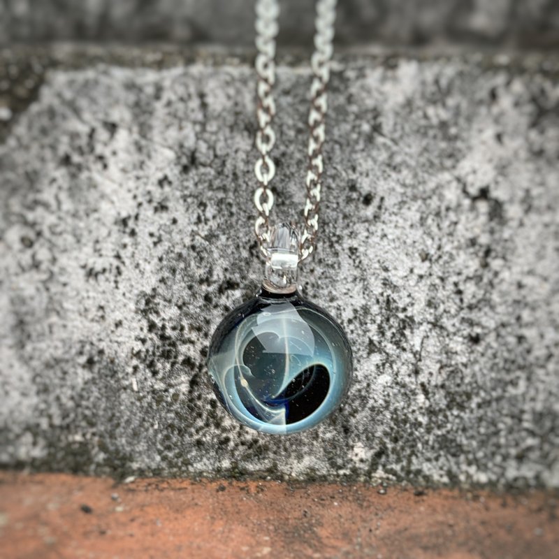 心炫琉璃珠坠饰 - 项链 - 琉璃 银色