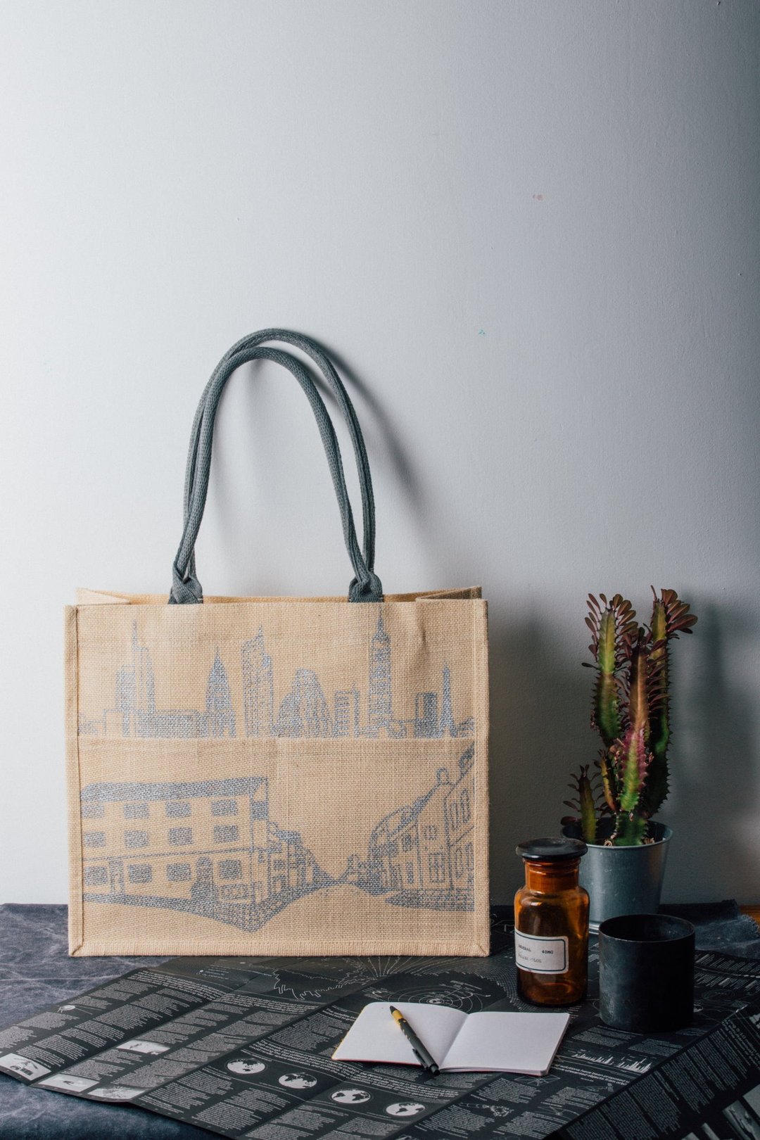 只好北漂潮麻包 Between Cities KK Jute Bag - 侧背包/斜挎包 - 其他材质 黄色