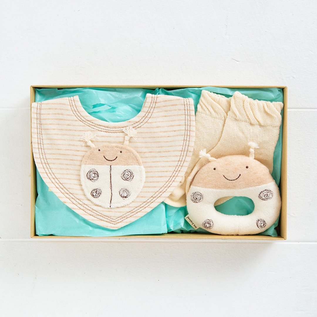 Gift Set T-1 Ladybug Collection 100% Organic Cotton Bib Rattle Socks (XS 9-11cm) 3 Piece Set Made in Japan for Baby Shower - 满月礼盒 - 棉 白色