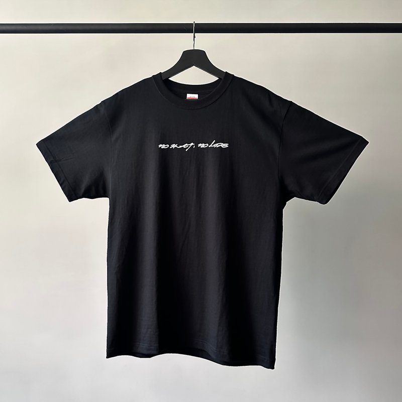 HYOKOU_hat logo 标语 短袖上衣 黑色 - 男装上衣/T 恤 - 棉．麻 黑色