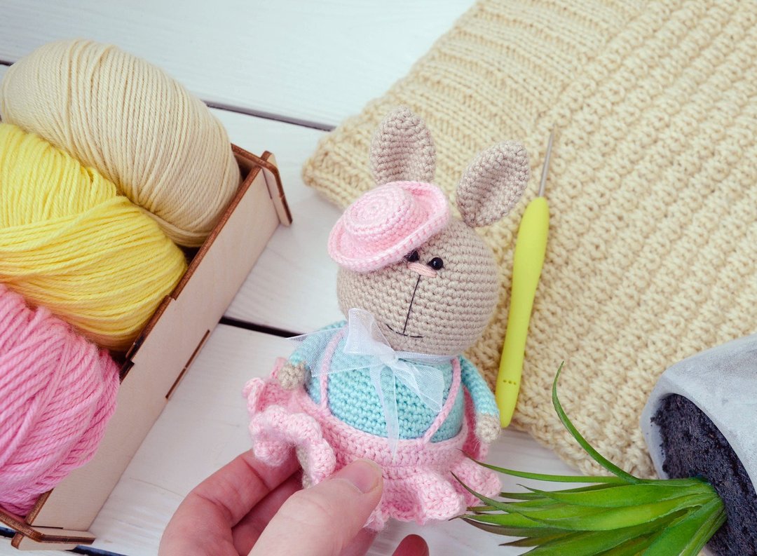 Crochet Bunny Mini bunny Gift for her Bunny lover gift - 玩偶/公仔 - 羊毛 蓝色