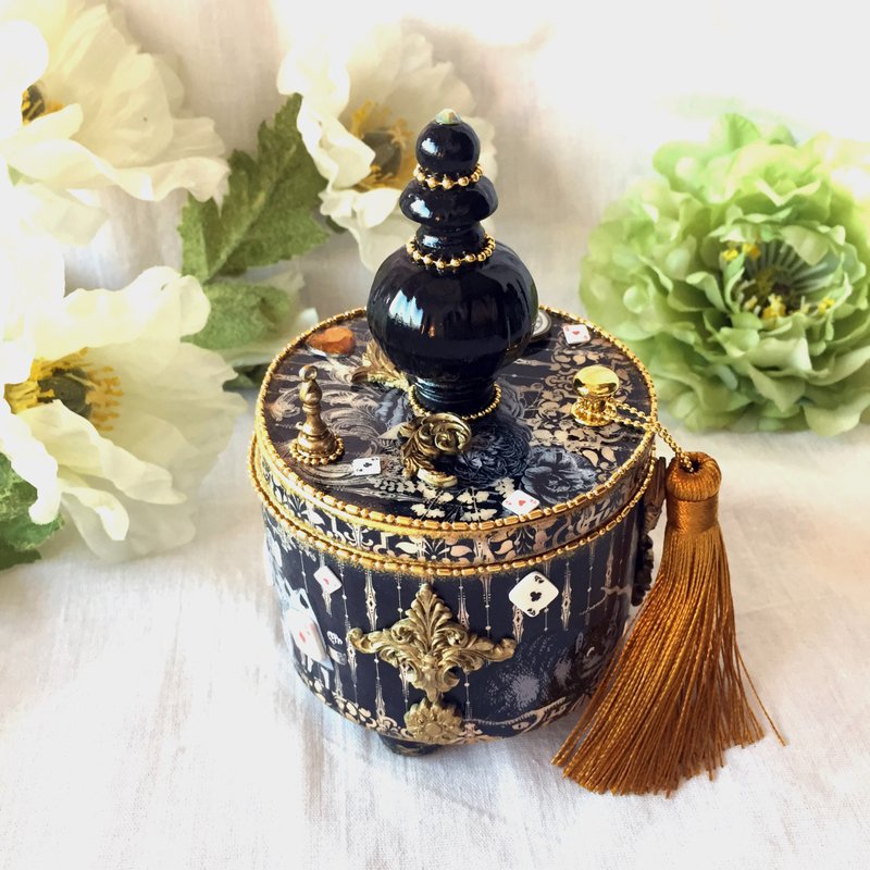 Black Jewelry Box, Alice in Wonderland,Cheshire cat, Mad Hatter box,White rabbit - 收纳用品 - 木头 黑色
