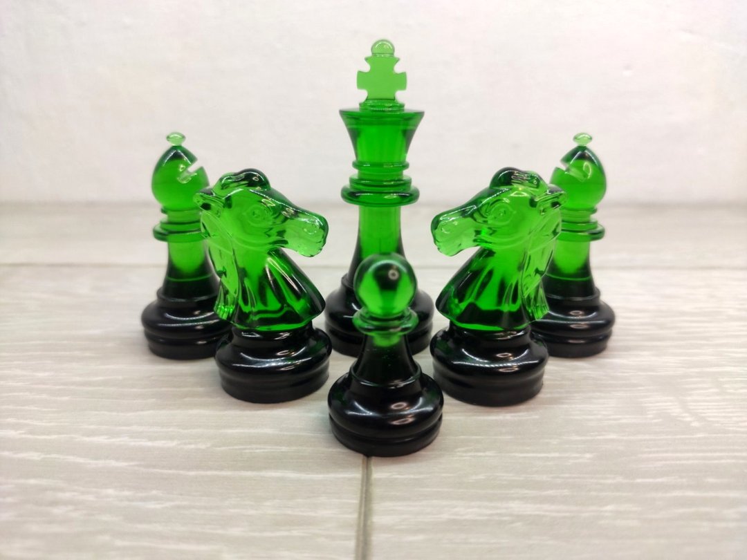 定制化树脂西洋棋套装附棋盘 |特大号尺寸 2.75 英寸（7 厘米）|环氧树脂 - 桌游/玩具 - 树脂 绿色
