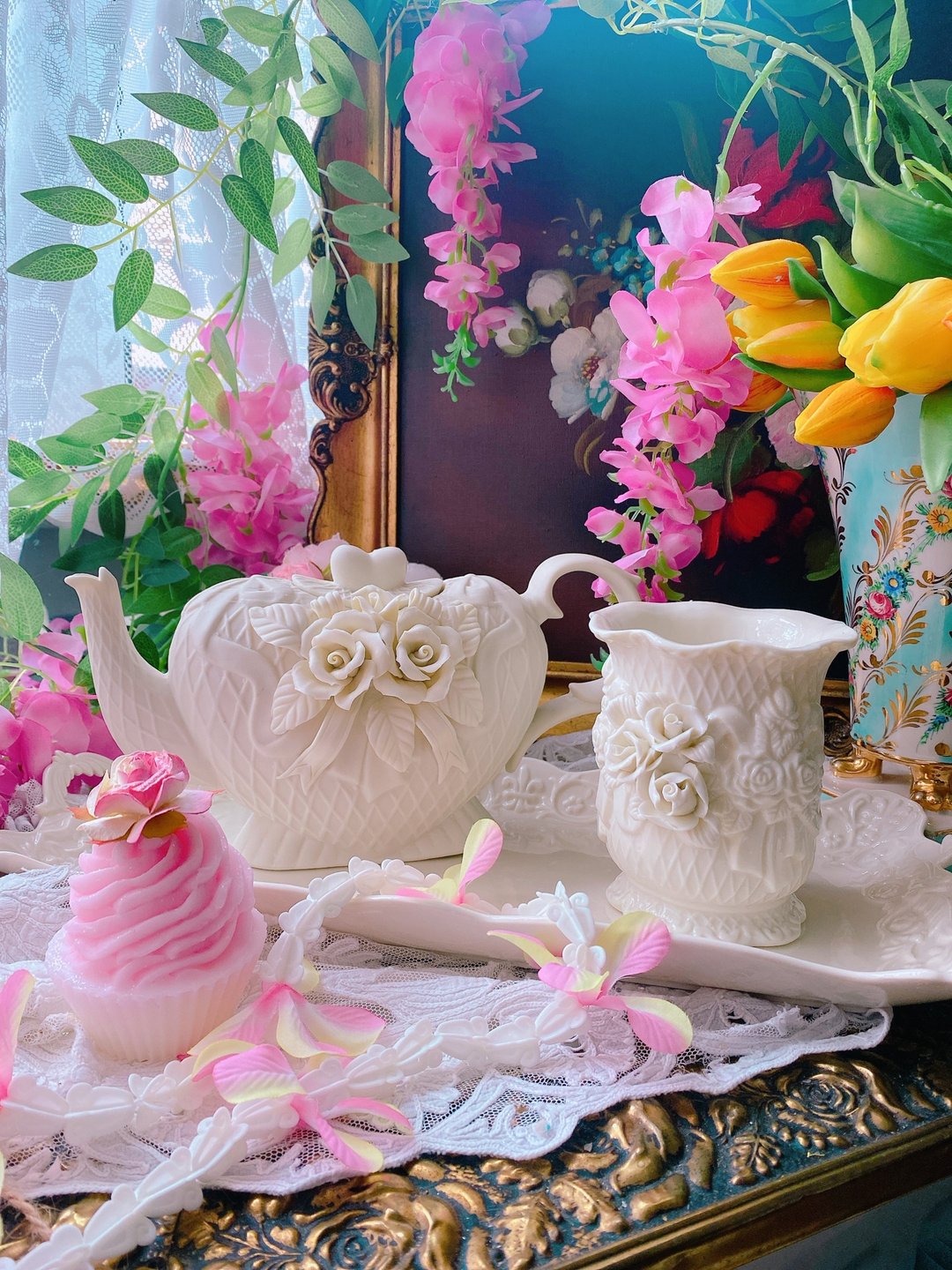 1950年代 爱心造型手工捏花浮雕玫瑰古董壶花茶壶库存品 - 茶具/茶杯 - 瓷 白色