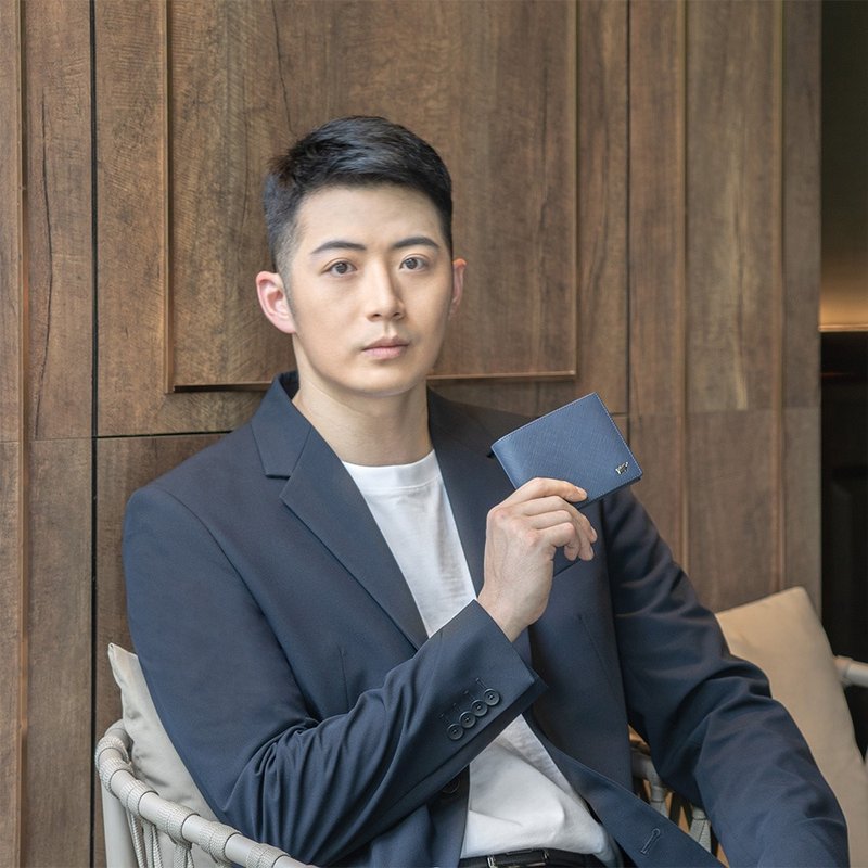 【满3999送钥匙圈】尚恩A 8卡男夹-蓝色/BF354-313-NY - 皮夹/钱包 - 真皮 蓝色