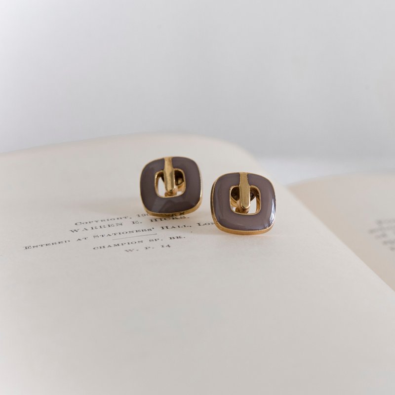 Vintage 早期新品钮扣手工耳环 - 蓝莓方块酥 - 耳环/耳夹 - 塑料 灰色