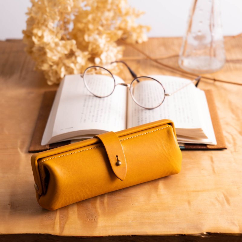 Paka-glass Slim #Yellow イタリアンレザーの眼鏡ケース【入学祝】【就職祝】【カスタム可能なギフト】 - 眼镜盒/眼镜布 - 真皮 黄色