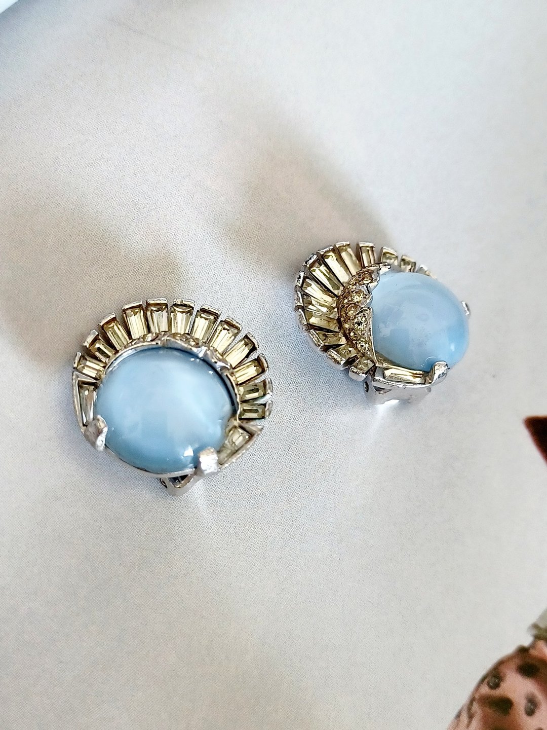 vintage jewelry  典雅宝石悬月莱茵 夹式耳环 - 耳环/耳夹 - 其他金属 