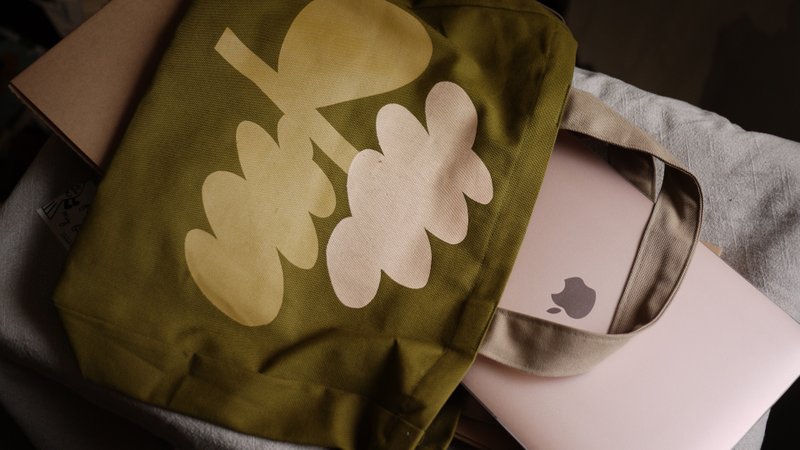 2019 HiFlower // 手工绢印肩背托特包-色块款 - 侧背包/斜挎包 - 棉．麻 卡其色