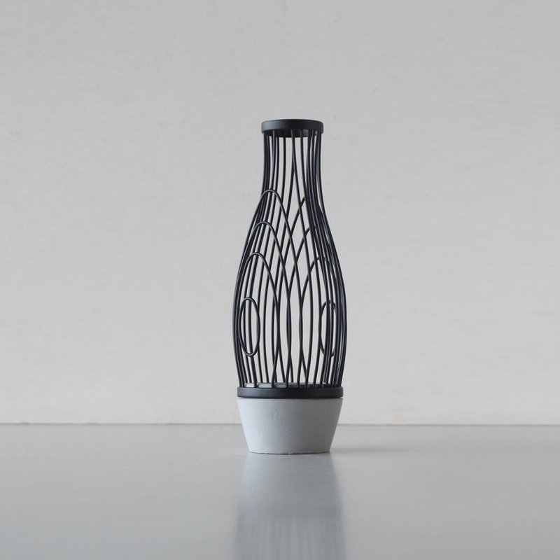 【Geway】虚实山水系列-纤细花器(尊爵黑)_乔迁_高升_新婚_送礼 - 植栽/盆栽 - 其他金属 黑色