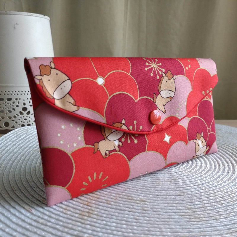 Lovely Q 版【花丛萌马马年烫金红包袋、红】存折套、现金收纳袋 - 红包/春联 - 棉．麻 红色