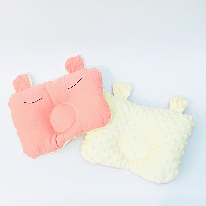 眨眨眼小熊枕球球毯弥月组合(桃粉色) - 满月礼盒 - 棉．麻 多色