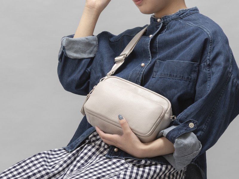 交换礼物 itten-itten / 真皮单肩包 暖卡其色 日本制 侧肩包 - 侧背包/斜挎包 - 真皮 卡其色