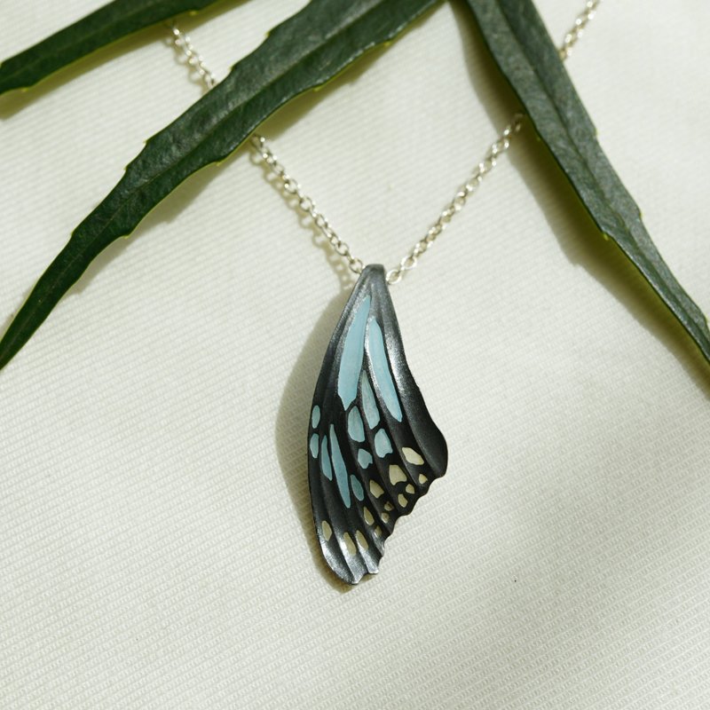 青斑蝶珐琅项链 - 项链 - 银 黑色