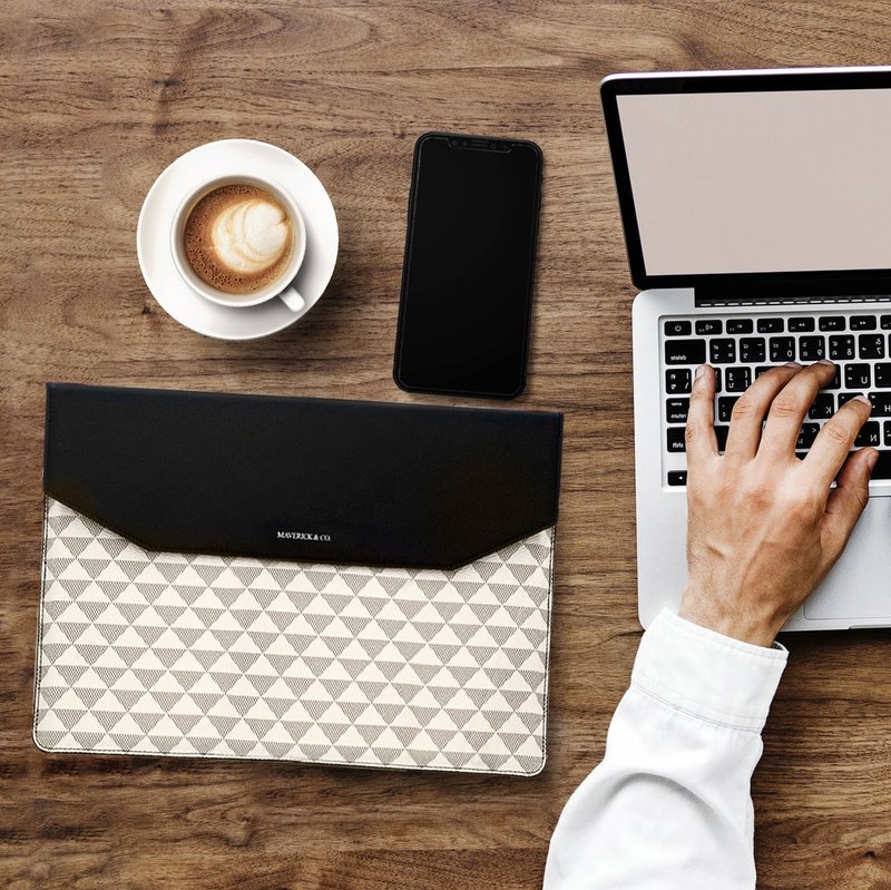 【笔电防护】Nova MacBook 保护套 (象牙白) - 电脑包 - 人造皮革 白色