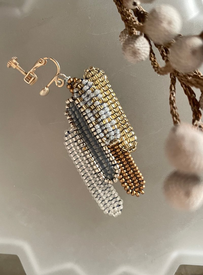 捷克 珠饰耳环 乌克兰刺绣 × Salvia 斯堪地那维亚图案 联名 北欧风格 - 耳环/耳夹 - 玻璃 多色