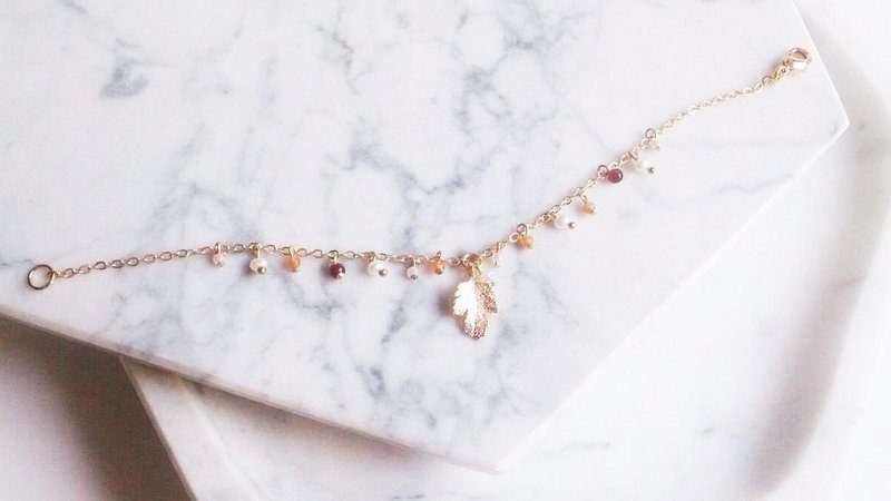 《金矿山》秋色 枫叶垂坠极细手链 - 手链/手环 - 宝石 