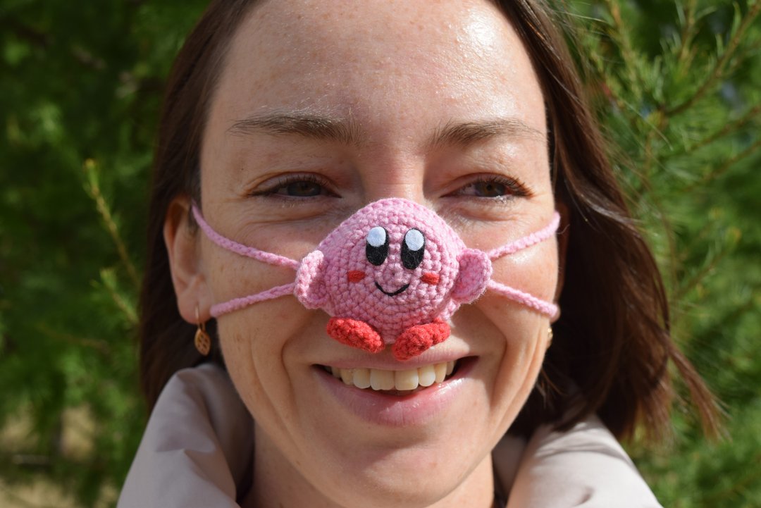 Pink Kirby warmer. Mimi gift, neighbor gift. Game lover gifts. - 丝巾 - 聚酯纤维 粉红色
