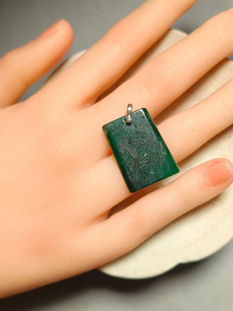 守岁之福-天然缅甸翡翠无事牌坠子-本命年转运必备-祈平安避小人5 - 项链 - 宝石 绿色