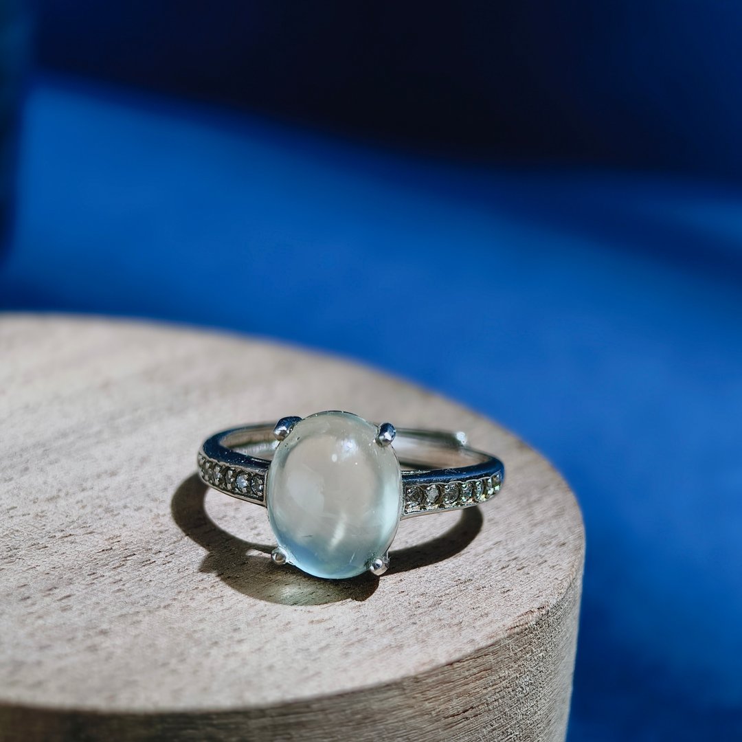 【葡萄石戒指】葡萄石 Prehnite 蛋面宝石 S925 纯银 八月诞生石 - 戒指 - 宝石 透明