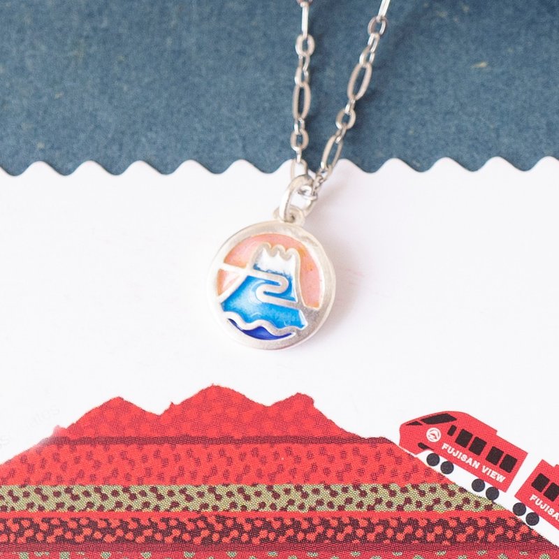 樱花粉色【富士山】台湾铁窗花・手工 925 纯银珐琅坠项链 项链 女 - 项链 - 纯银 银色