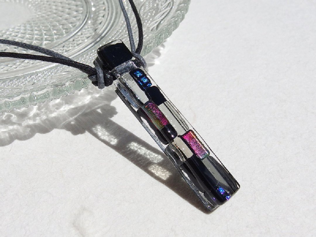 Japanese style glass (Yes to [Dark]) Necklace [Can be changed to aroma pendant] [Made to order] - 项链 - 玻璃 黑色