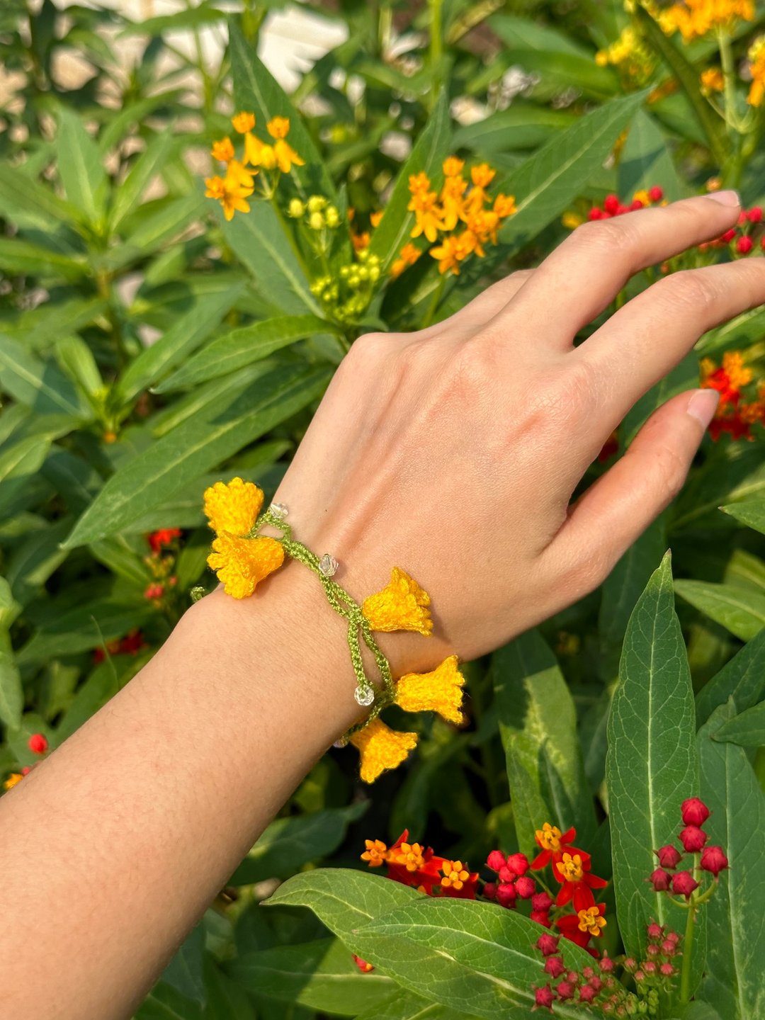 Lily of the valley crochet bracelet YELLOW - 手链/手环 - 绣线 黄色