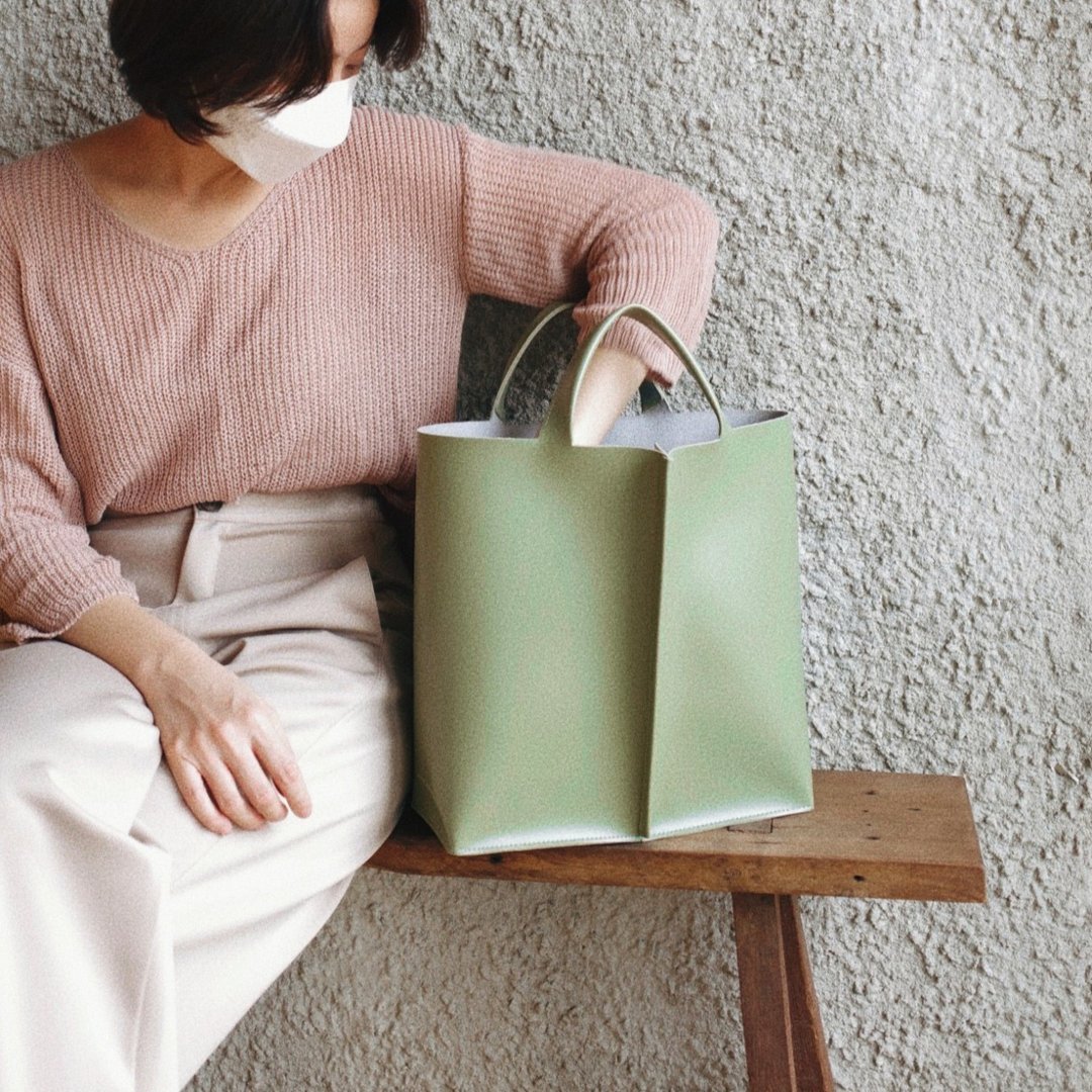 Signature tote II by WHITEOAKFACTORY - Pistachio green - 手提包/手提袋 - 人造皮革 绿色