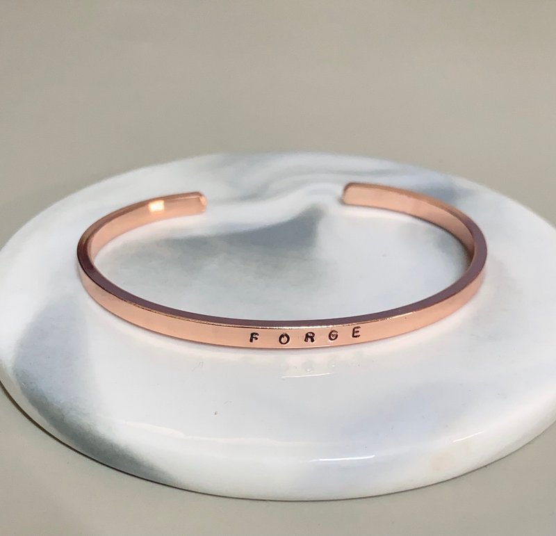 送礼 祝福Rose gold 玫瑰金手环 礼物定制化祝福 细致 手环 情侣 - 手链/手环 - 其他金属 粉红色