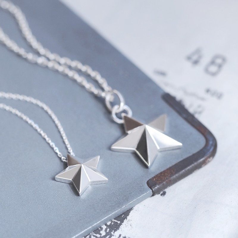 2 pieces set) 3D star pair necklace Silver 925 - 项链 - 其他金属 银色