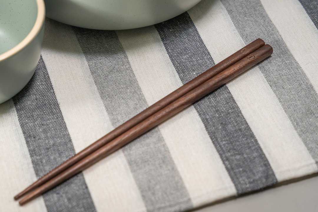 Islandoffer岛屿制作 实木黑胡桃木筷子1对 木系餐具 (一件) - 筷子/筷架 - 木头 