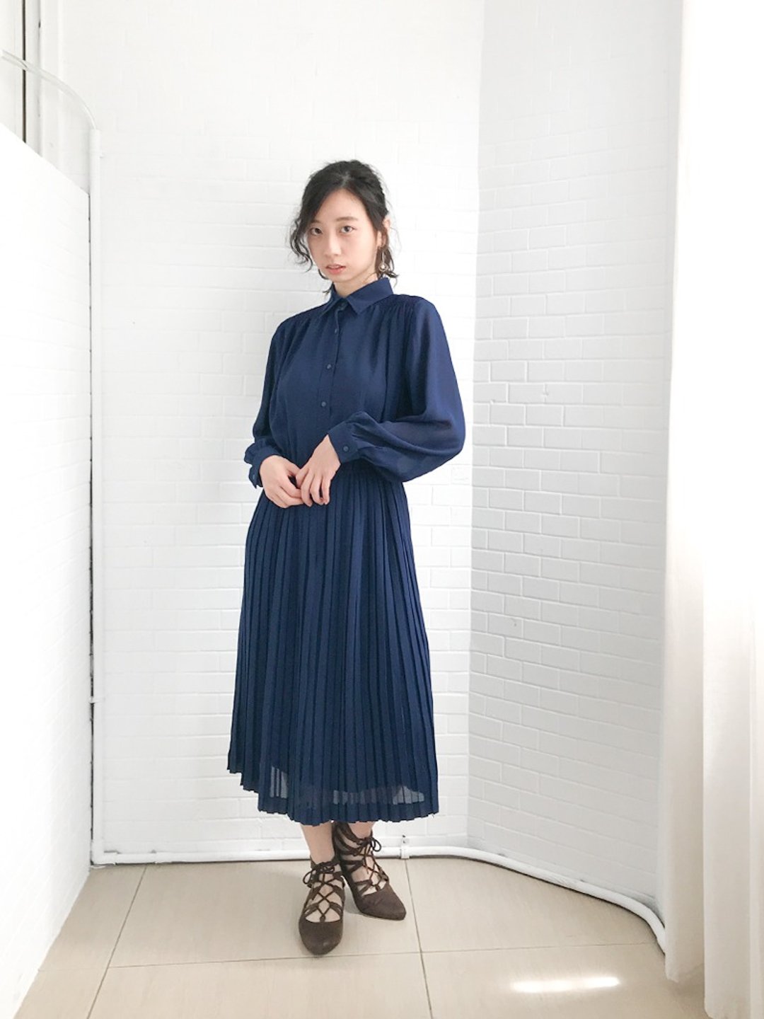 【换季特卖】日本制日系复古简约纯色深蓝色宽松长袖古着洋装 - 洋装/连衣裙 - 聚酯纤维 蓝色