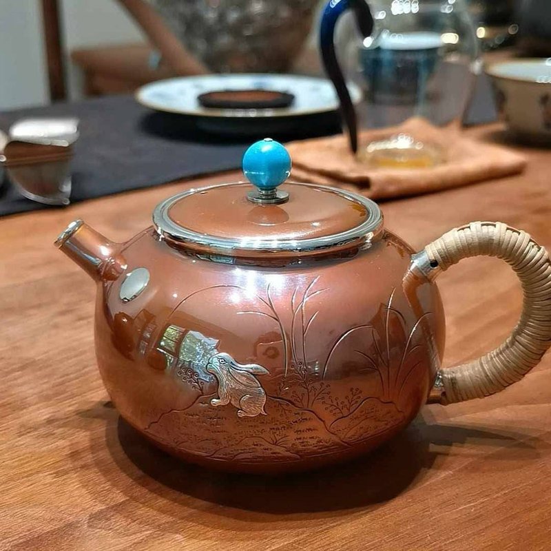 尚幀品大師系列 寸彥同大師手造 銅包銀玉兔望月泡茶壺 280cc - 茶具/茶杯 - 纯银 