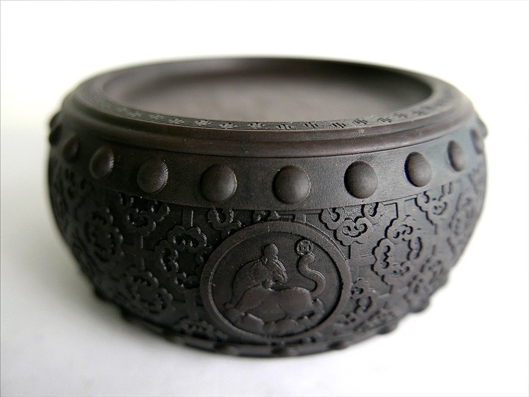 【生肖鼓砚 - 虎】15cm 双功能 石雕砚台 水盂笔洗-原石端砚名品 - 其他书写用品 - 石头 咖啡色