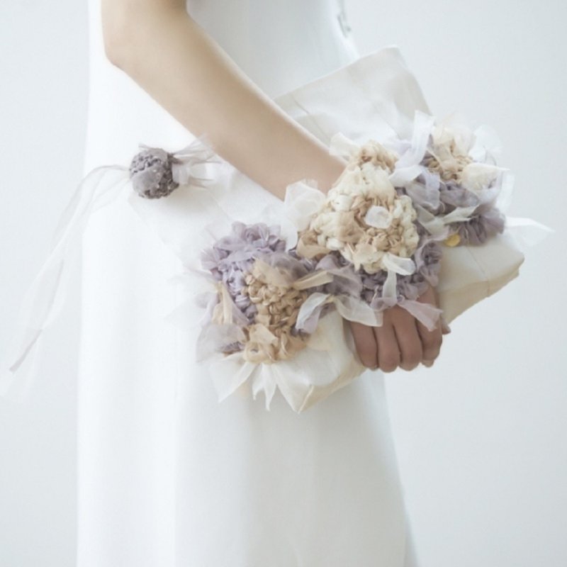 Celebration | Tatami rim | Blooming pochette clutch - 侧背包/斜挎包 - 聚酯纤维 白色