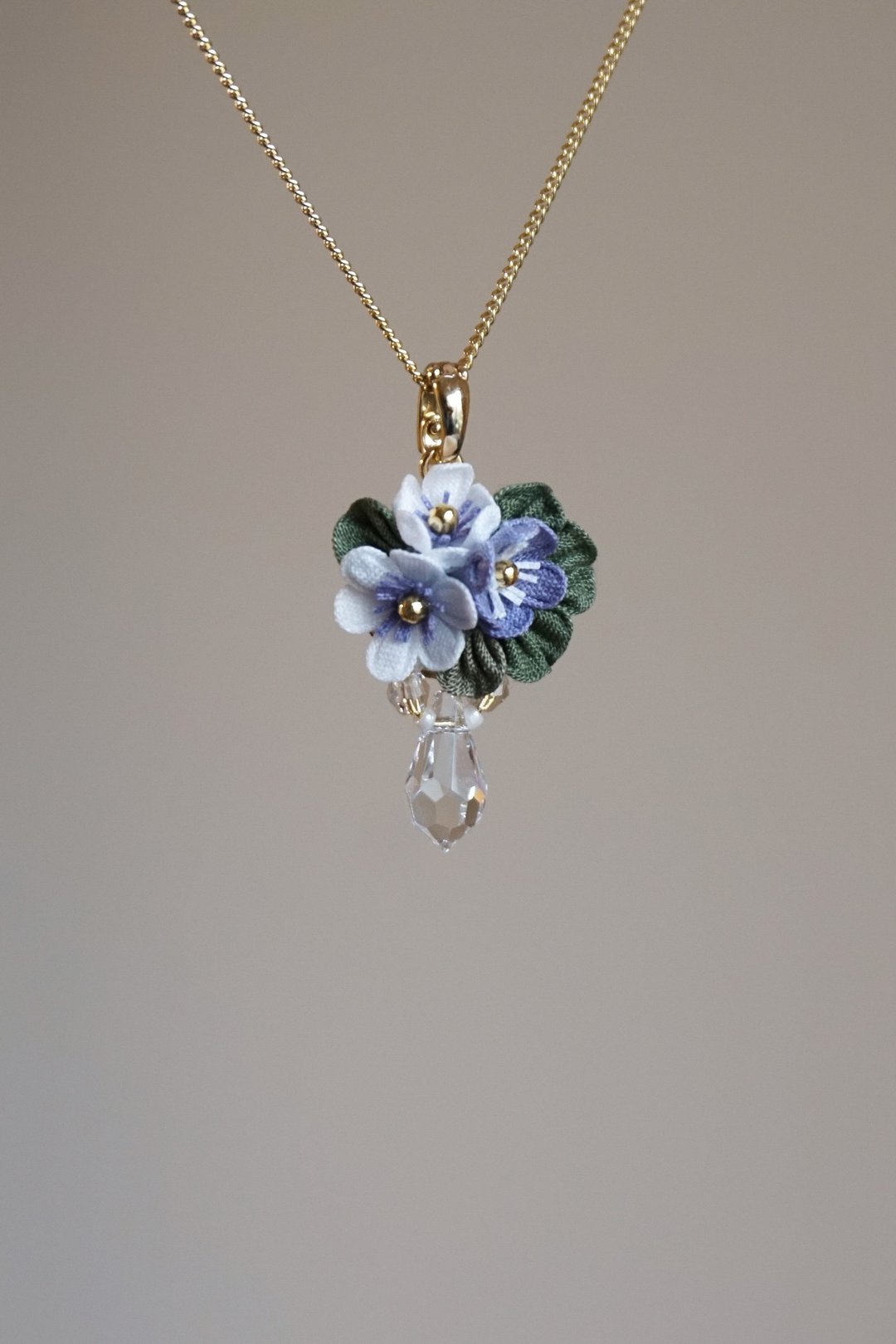 冬季系列 雪割草 Hepatica 细工花 项链 - 项链 - 棉 