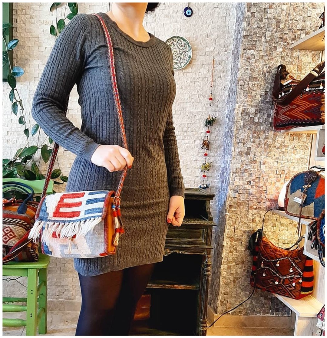 Vintage / Boho Mini Crossbody Kilim-Rug-Carpet Bag Small messenger bag Crossbody - 侧背包/斜挎包 - 其他材质 多色