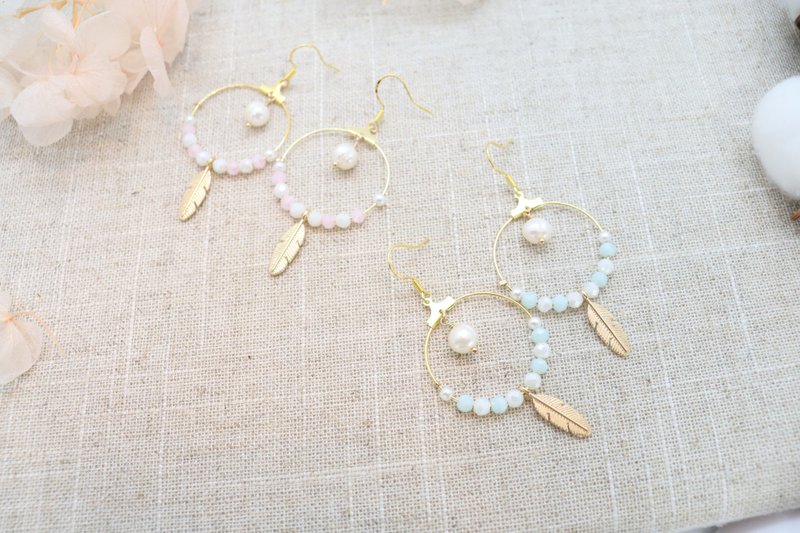 Golden Feather Charm Crystals & Pearl Hoop 14K Gold-Plated 925 Silver Earrings - 耳环/耳夹 - 水晶 