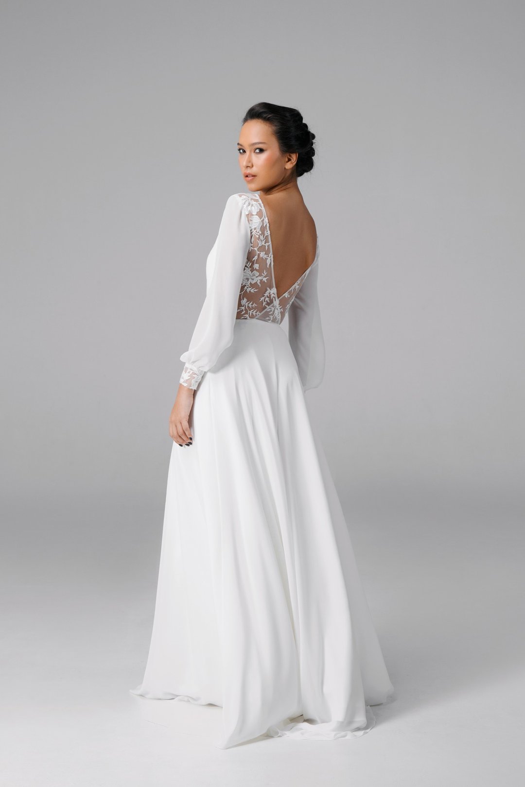 Modern minimalist wedding dress, chiffon wedding dress, Simple v-neck | Natalia - 晚装/礼服 - 其他材质 