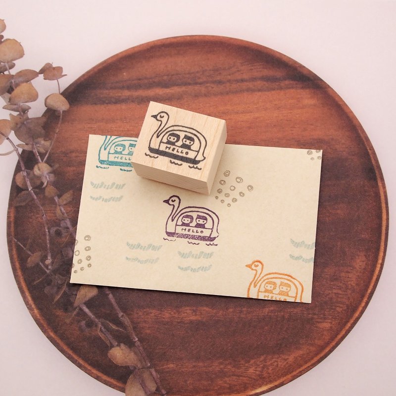 ```
【はんこどり hankodori】 0242 天鹅船 hello - 印章/印台 - 橡胶 